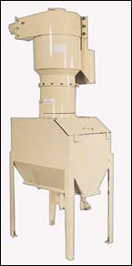 storage hopper provides a large supply of abrasives to support up to four blast guns